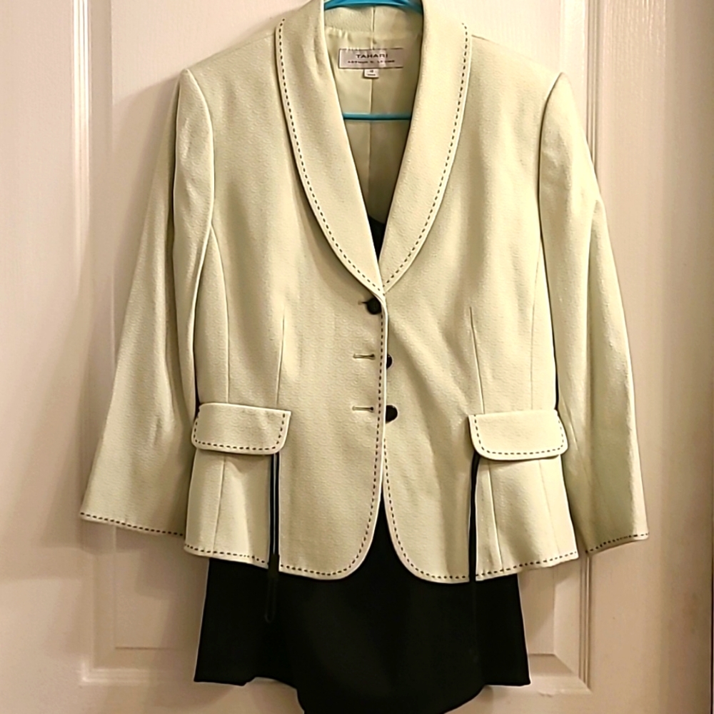 Women's suit